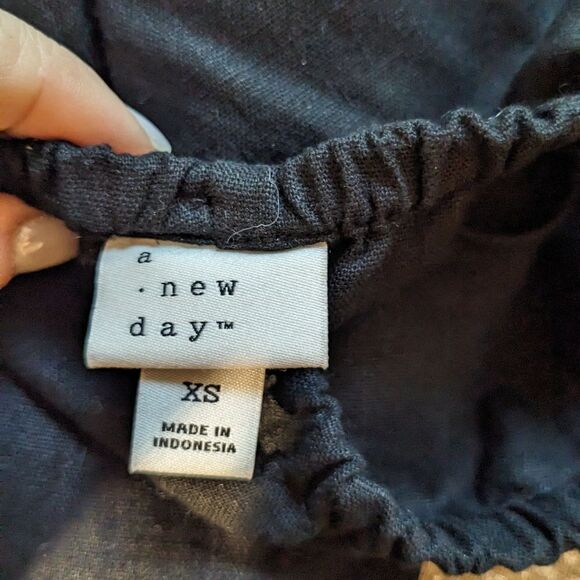 A New Day Linen Dress - Picture 9 of 12